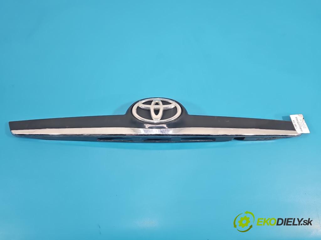 Toyota Verso 2009-2018 2.0 D4D 125 HP manual 92 kW 1998 cm3 5- zaslepka: zadné 76811-0F090