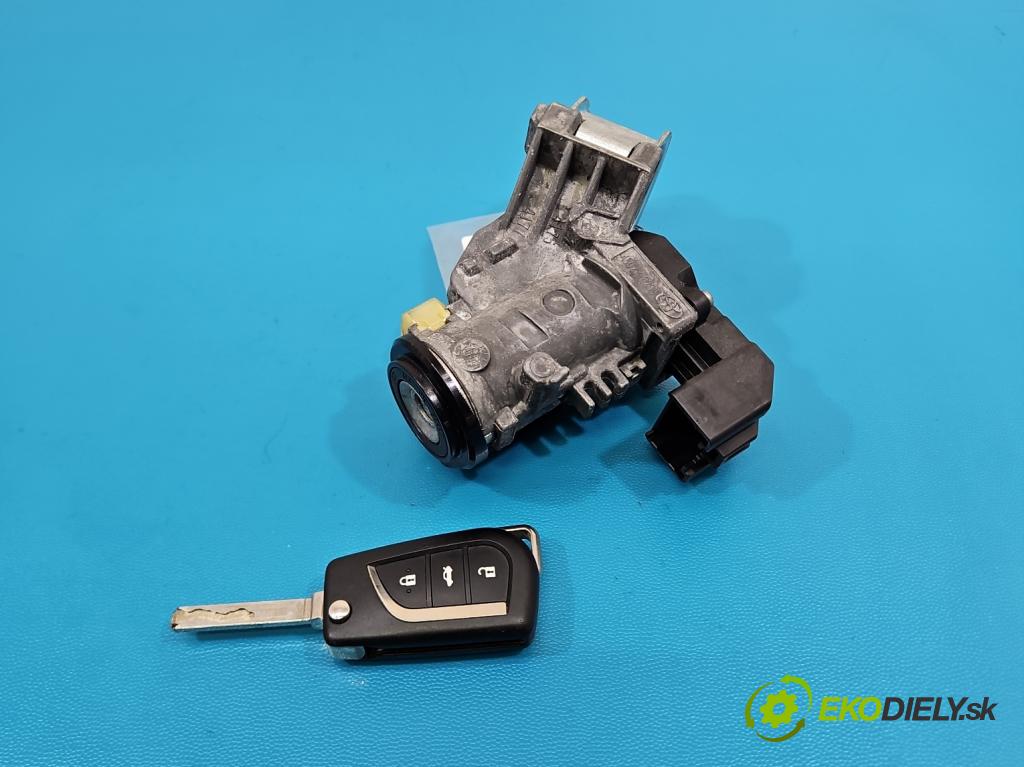 Toyota Auris II 2012-2018 1.6 16V 132  HP manual 97 kW 1598 cm3 5- Spínačka 45020-0206 (Spínacia skrinka)