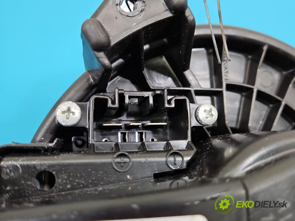 Toyota Auris II 2012-2018 1.6 16V 132  HP manual 97 kW 1598 cm3 5- ventilátor vzduchu AV272700-8085