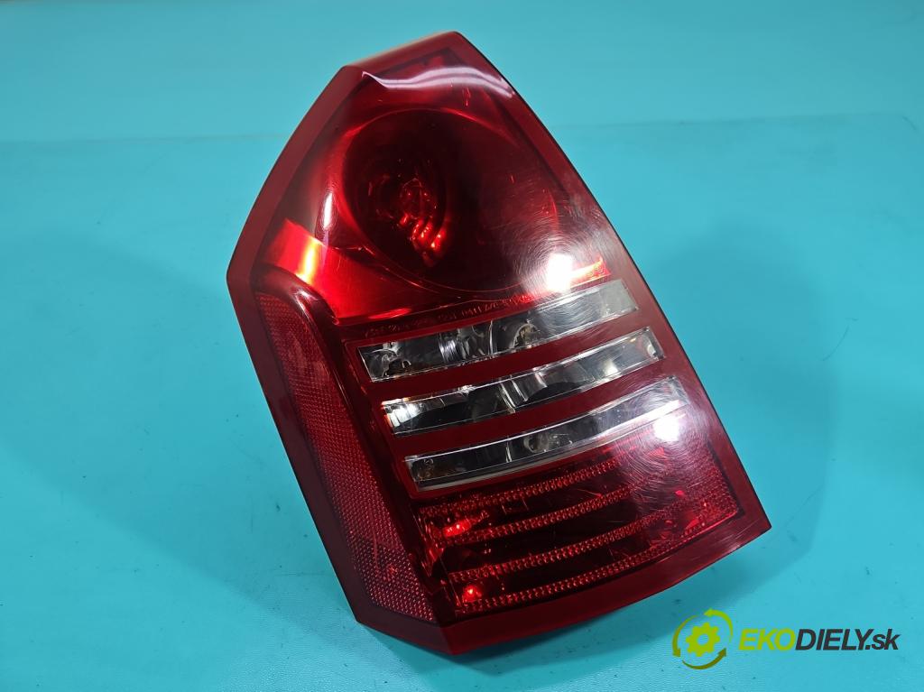 Chrysler 300c 3.0 CRD 218 HP automatic 160 kW 2987 cm3 4- svetlo / reflektor zadné ľavé blatník 