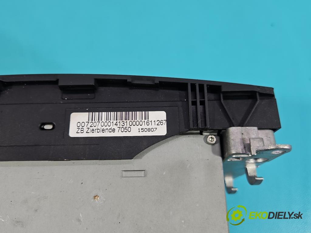 Mercedes C W204 2007-2014 2.2 CDI 136 HP manual 100 kW 2148 cm3 4- Radio originál A2048708990