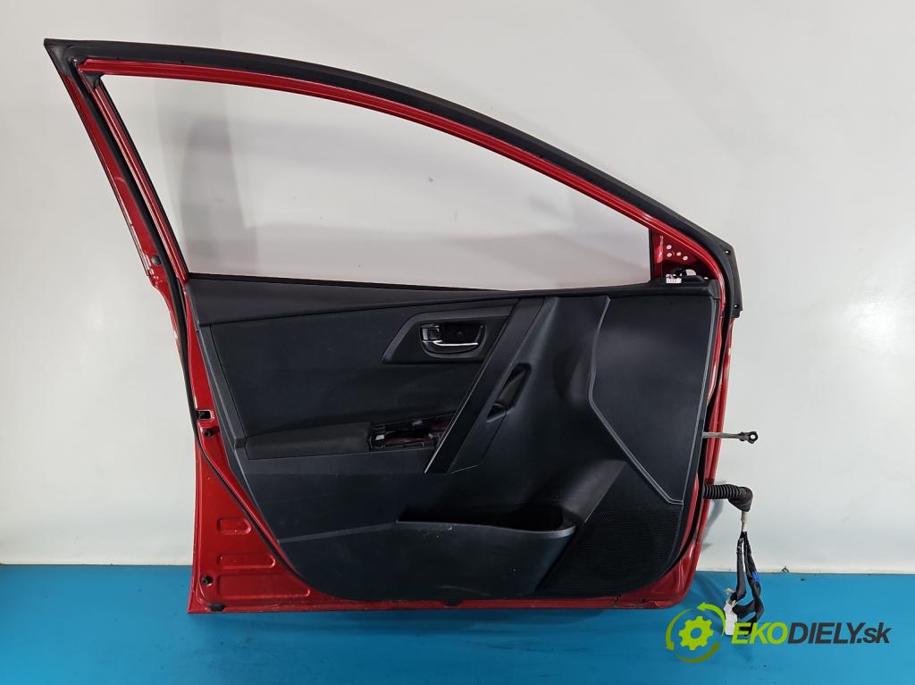 Toyota Auris II 2012-2018 1.6 16V 132  HP manual 97 kW 1598 cm3 5- dvere predné ľavé  (Kľučka dverí ostatné)