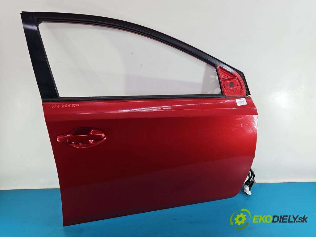 Toyota Auris II 2012-2018 1.6 16V 132  HP manual 97 kW 1598 cm3 5- dvere predné pravé  (Kľučka dverí ostatné)