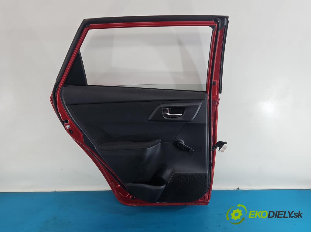 Toyota Auris II 2012-2018 1.6 16V 132  HP manual 97 kW 1598 cm3 5- dvere zadné ľavé  (Kľučka dverí ostatné)
