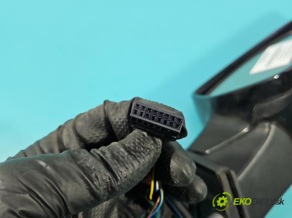 Audi A4 B8 2007-2015 2.0 TFSI 211KM automatic 155 kW 1984 cm3 5- zpětné zrcátko pravé  (Klika dveří ostatní)