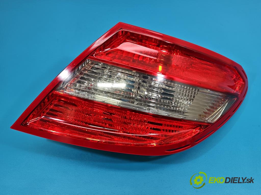 Mercedes C W204 2007-2014 2.2 CDI 136 HP manual 100 kW 2148 cm3 4- svetlo / reflektor zadné pravé A2048203064 (Kľučka dverí ostatné)