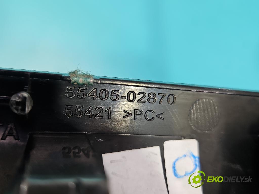 Toyota Auris II 2012-2018 1.6 16V 132  HP manual 97 kW 1598 cm3 5- Rám: rádio: 83910-02200