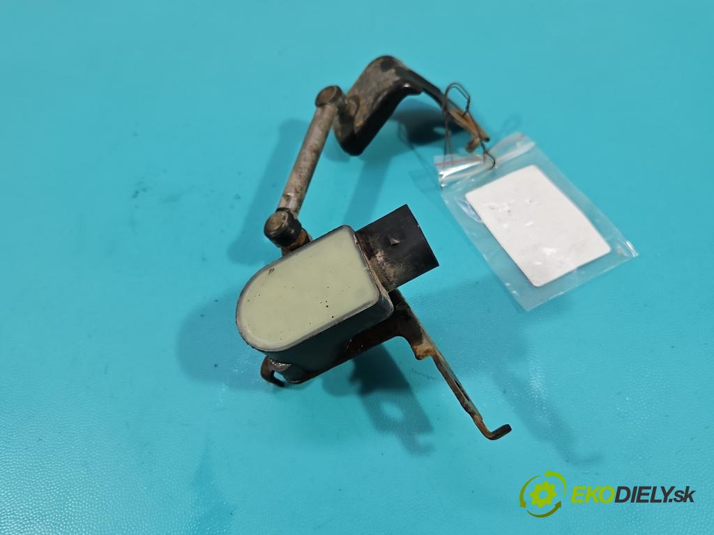 Nissan Qashqai I J10 2006-2013 1.6 16V 114 HP manual 84 kW 1598 cm3 5- snímač nastavenia xenon 53812-89900 (Snímač)