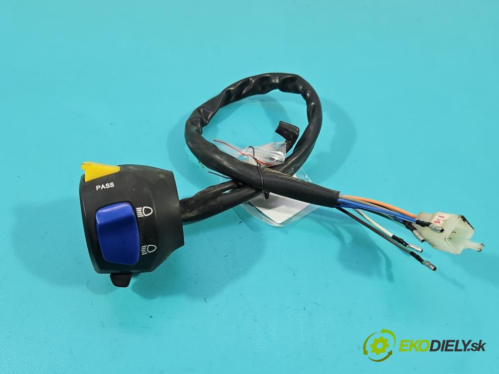 Motorower Romet 0.0 4KM manual 2.81 kW 48 cm3 2- prepínač světla: na doska: 