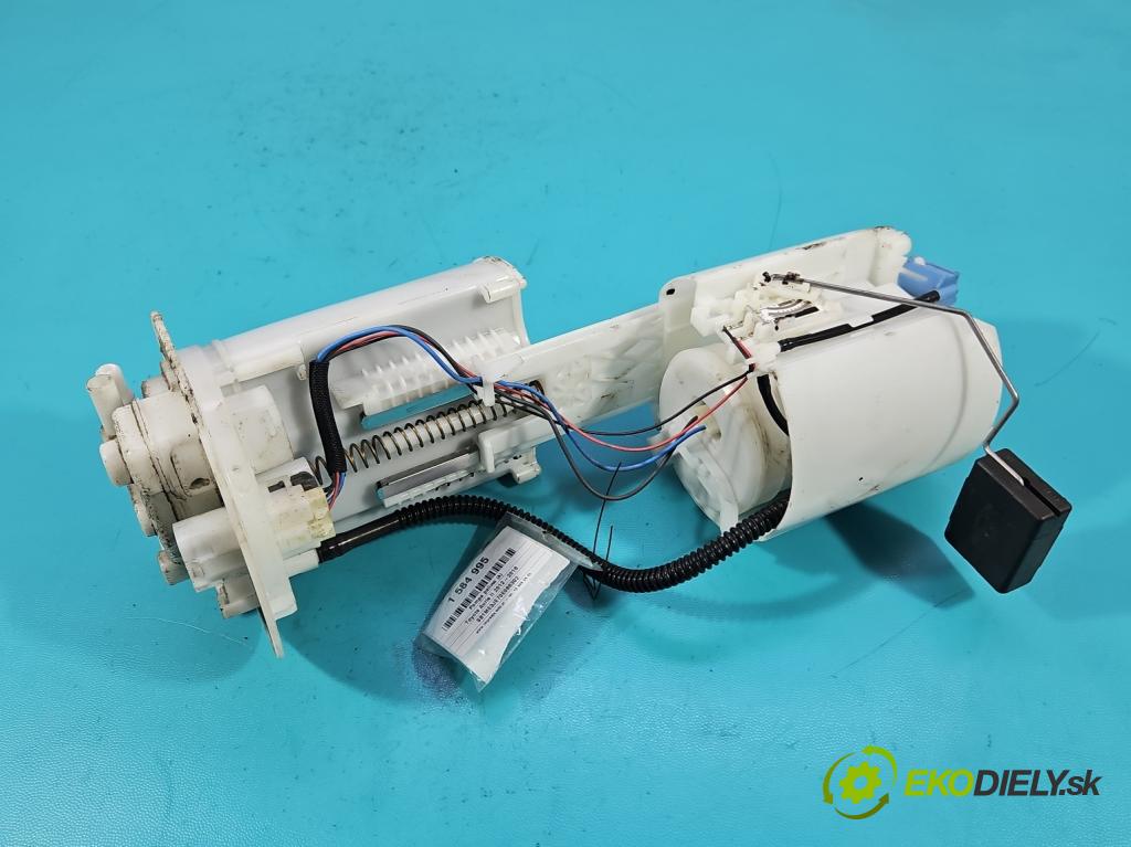 Toyota Auris II 2012-2018 1.6 16V 132  HP manual 97 kW 1598 cm3 5- čerpadlo palivo 77020-02472