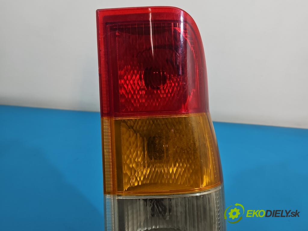 Ford Transit Mk6 2000-2006 2.0 tddi 86 HP manual 63 kW 1998 cm3 5- svetlo / reflektor zadné pravé  (Kľučka dverí ostatné)