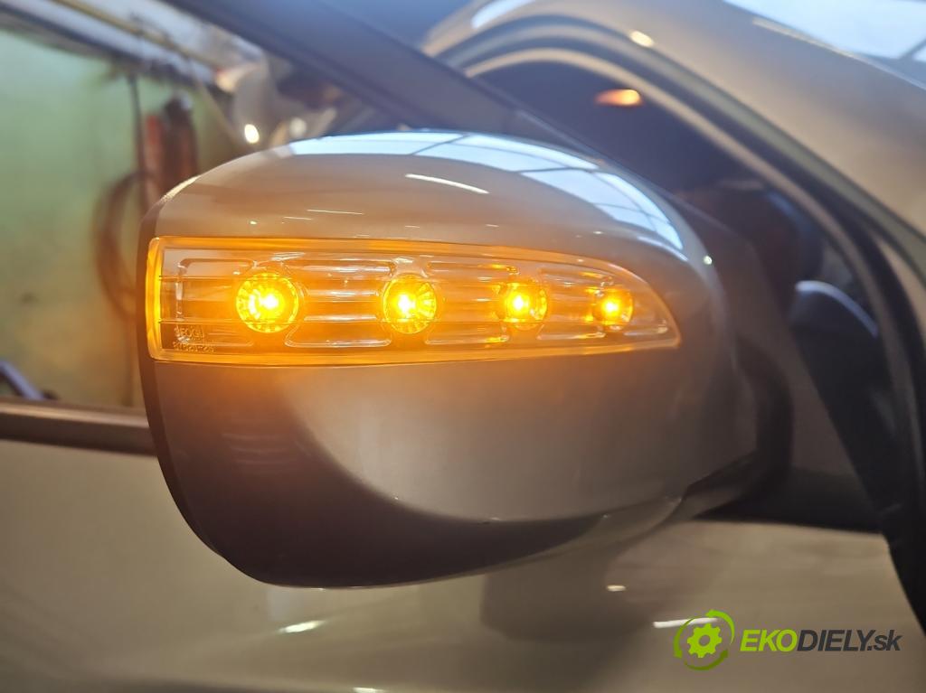 Hyundai Ix35 2.0 crdi 184hp manual 135 kW 1995 cm3 5- zrkadlo pravé  (Kľučka dverí ostatné)