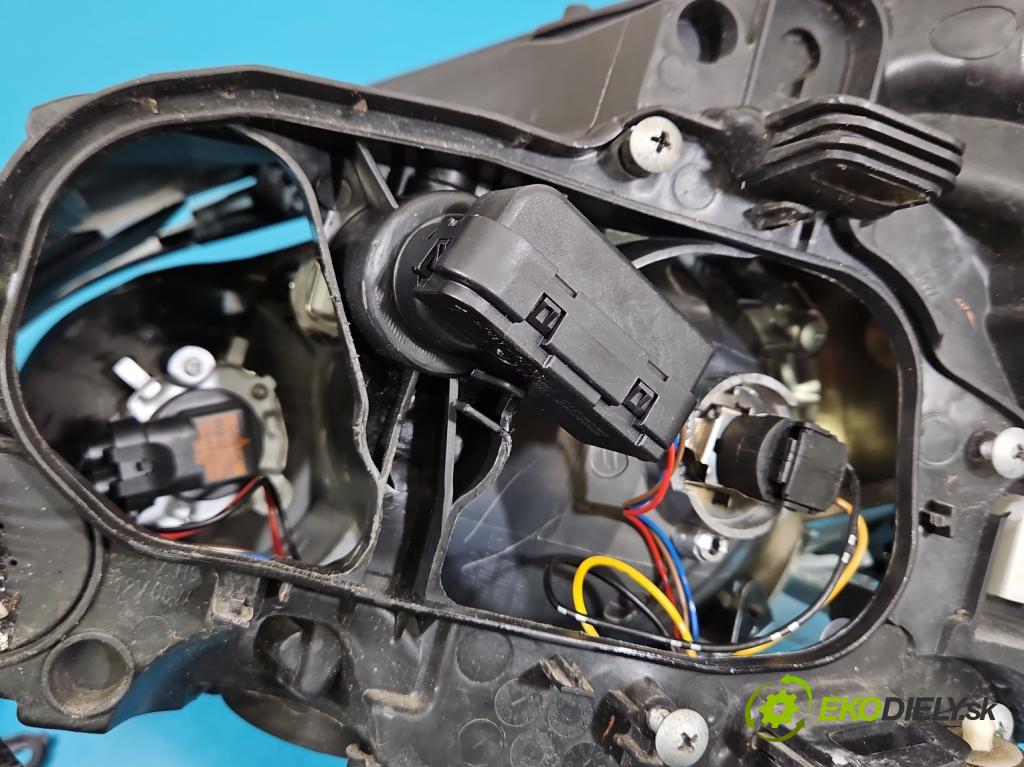 Volvo S60 II 2010-2018 2.5 T5 250 HP automatic 184 kW 2497 cm3 4- Reflektor: pravý  (Svetlo predné pravé)