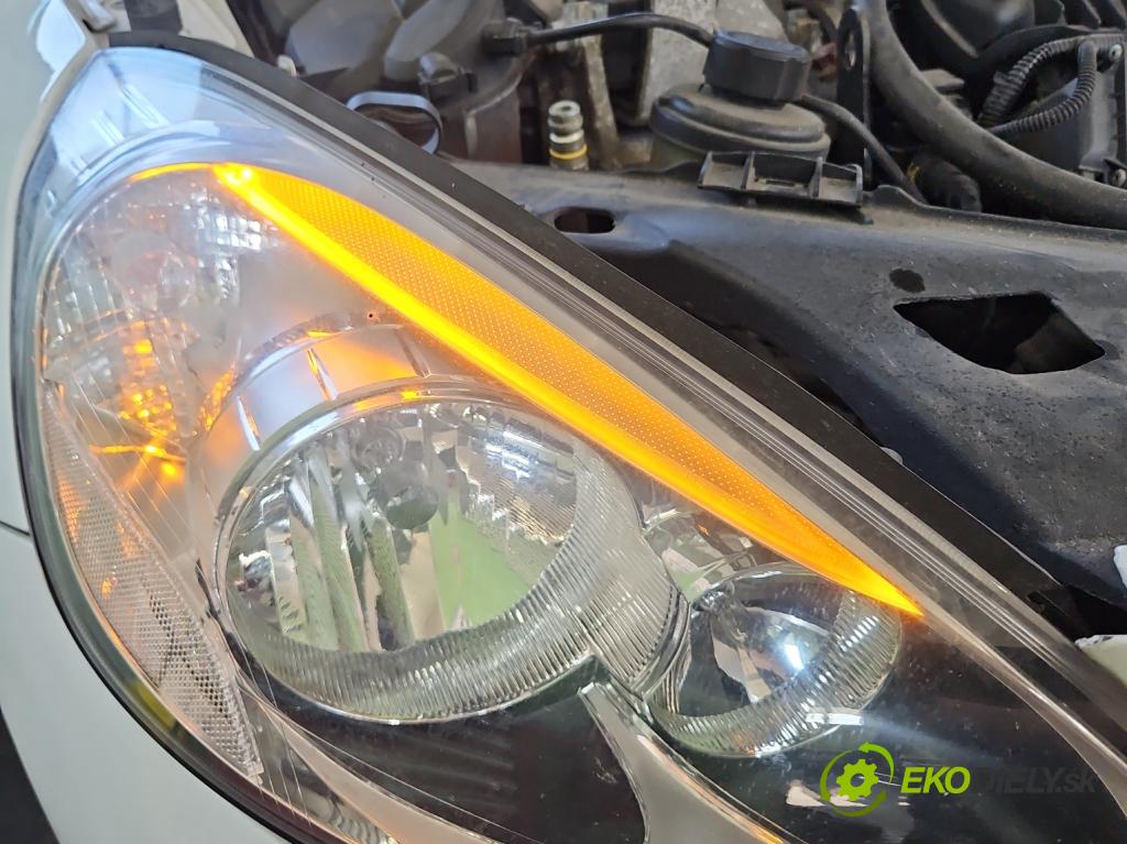 Volvo S60 II 2010-2018 2.5 T5 250 HP automatic 184 kW 2497 cm3 4- Reflektor: pravý  (Svetlo predné pravé)
