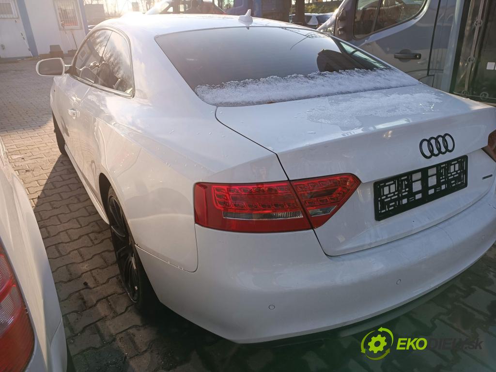 Audi A5 8T 2007-2016 2.0 TFSI 211KM automatic 155 kW 1984 cm3 2- dvere predné pravé  (Kľučka dverí ostatné)