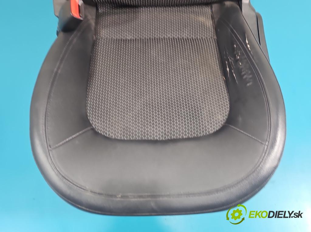 Hyundai Ix35 2.0 crdi 184hp manual 135 kW 1995 cm3 5- sedačke: komplet