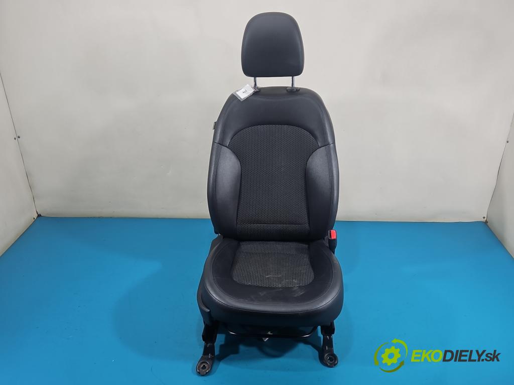 Hyundai Ix35 2.0 crdi 184hp manual 135 kW 1995 cm3 5- sedačke: komplet