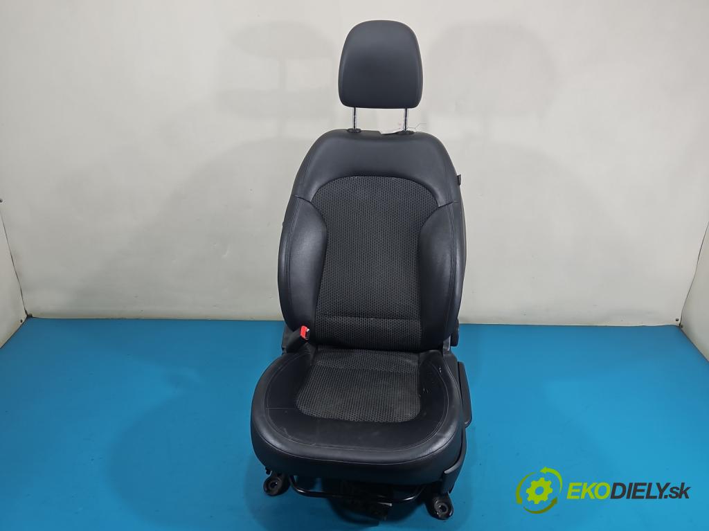 Hyundai Ix35 2.0 crdi 184hp manual 135 kW 1995 cm3 5- sedačke: komplet