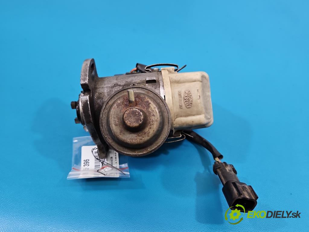 Fiat Uno 1.0 8V 46KM manual 34 kW 999 cm3 3- rozdeľovač  (Rozdeľovač)
