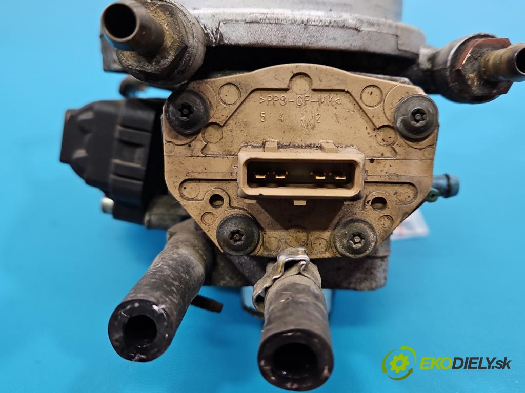Fiat Uno 1.0 8V 46KM manual 34 kW 999 cm3 3- vstrekovač (Karburátor)