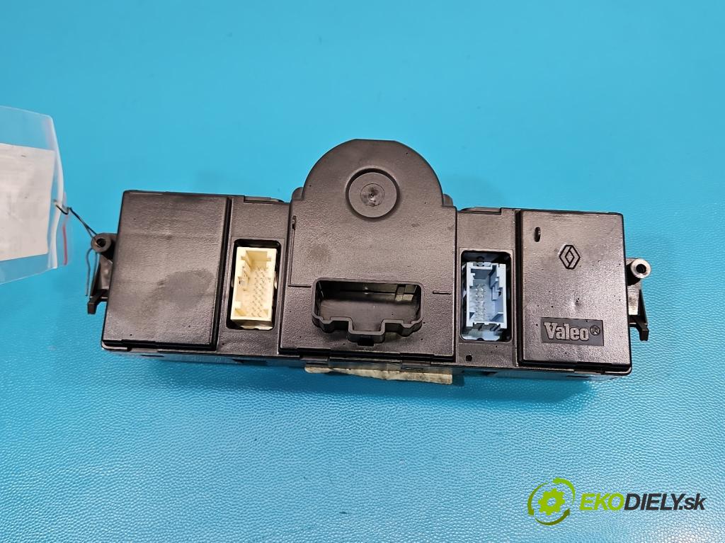 Renault Scenic II 2003-2009 1.6 16V 113 HP manual 83 kW 1598 cm3 5- panel kúrenia 8200344842