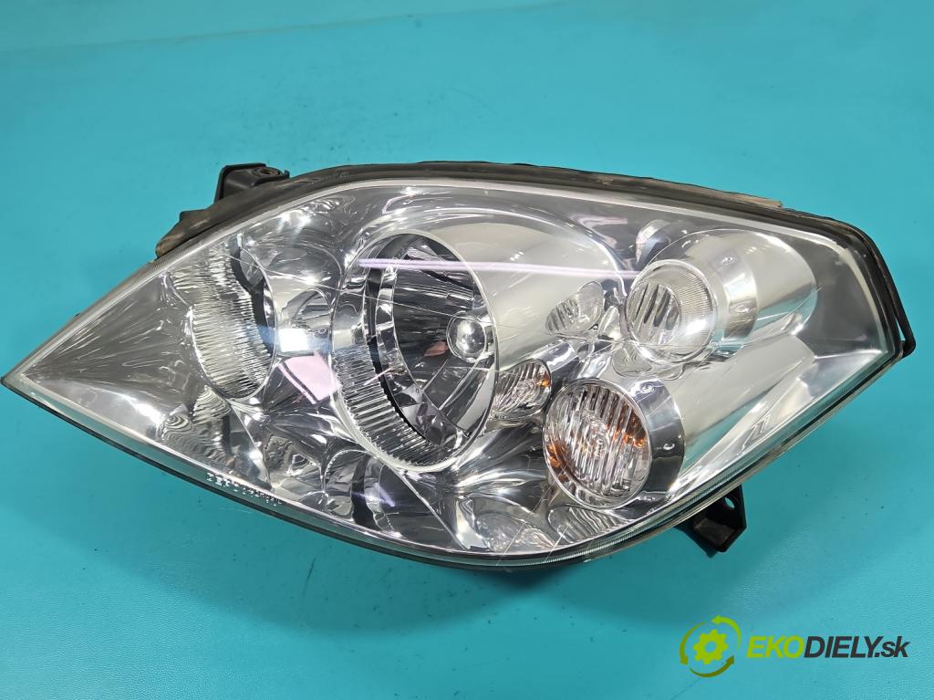 Nissan Primera P12 2001-2007 1.8 16V 116 HP manual 85 kW 1769 cm3 5- Reflektor: ľavý  (Kľučka dverí ostatné)