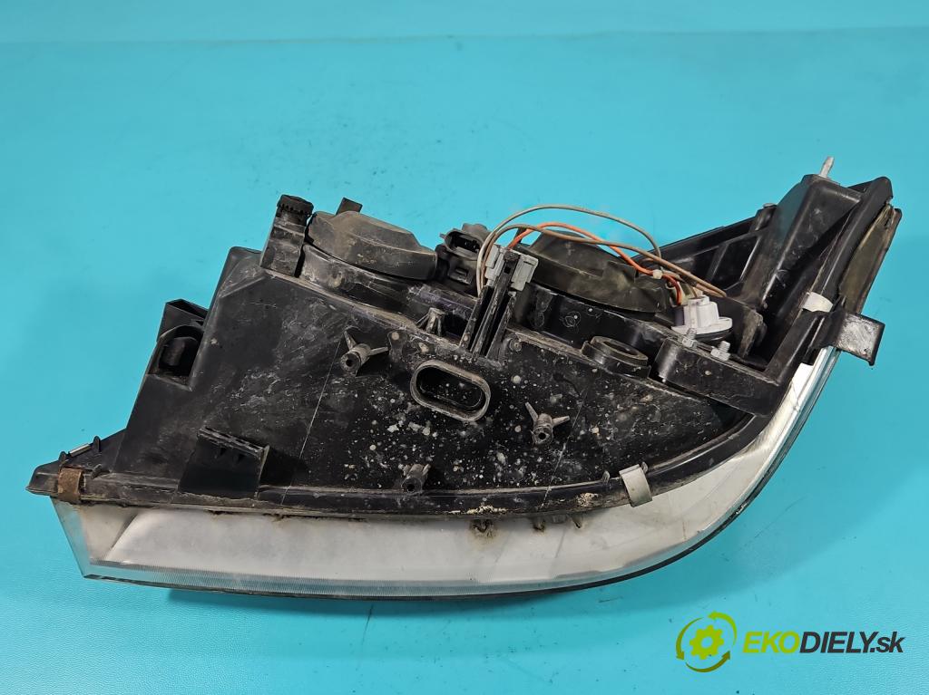 Nissan Primera P12 2001-2007 1.8 16V 116 HP manual 85 kW 1769 cm3 5- Reflektor: pravý  (Svetlo predné pravé)