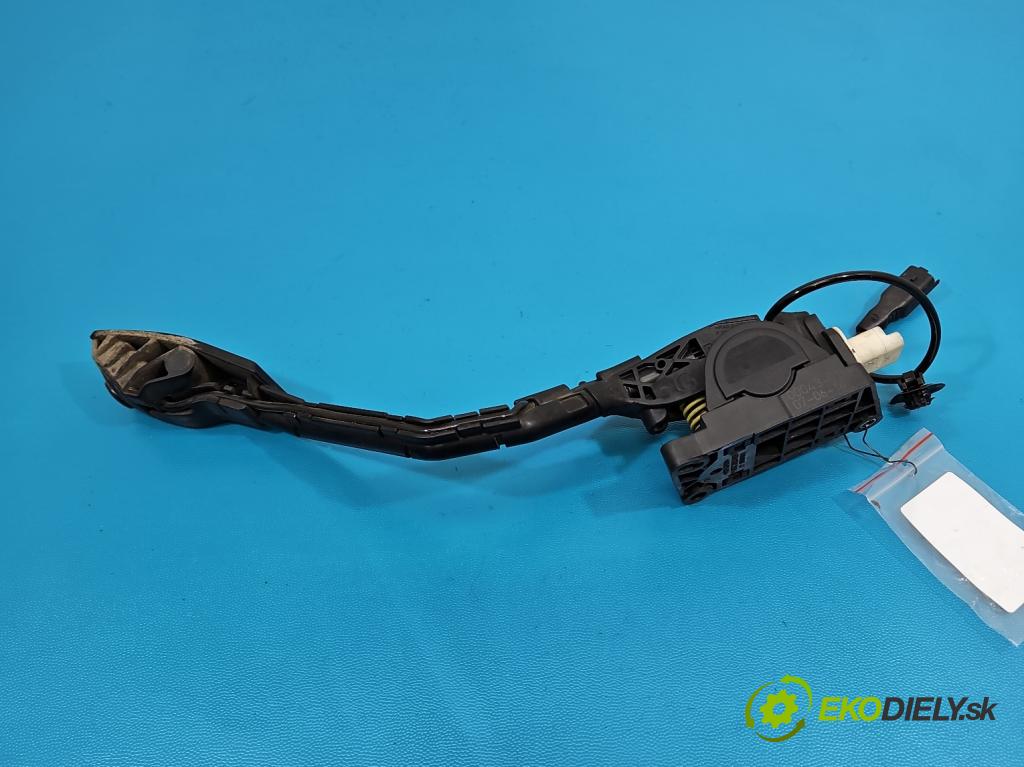 Peugeot 407 1.8 16V 125 HP manual 92 kW 1749 cm3 5- pedal plyn potenciometr: F00C3E2429