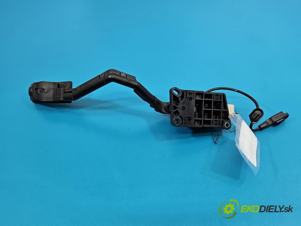 Peugeot 407 1.8 16V 125 HP manual 92 kW 1749 cm3 5- pedal plyn potenciometr: F00C3E2429