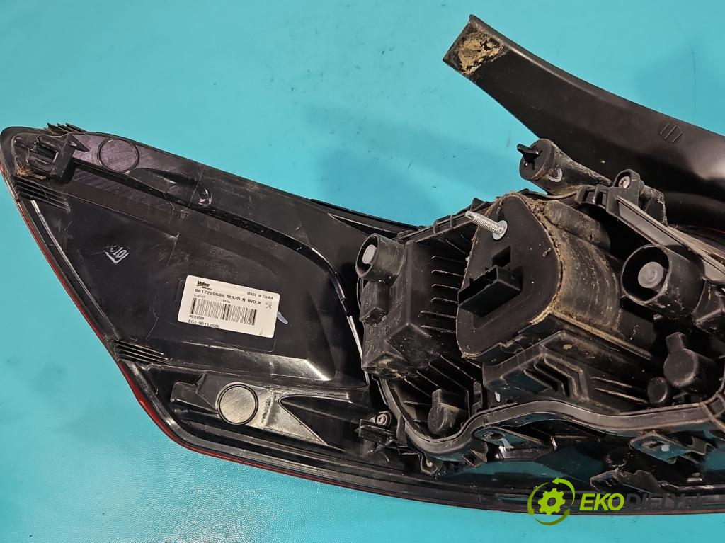 Peugeot 301 1.6 hdi 99 HP manual 73 kW 1560 cm3 4- svetlo / reflektor zadné pravé 9817299580 (Kľučka dverí ostatné)