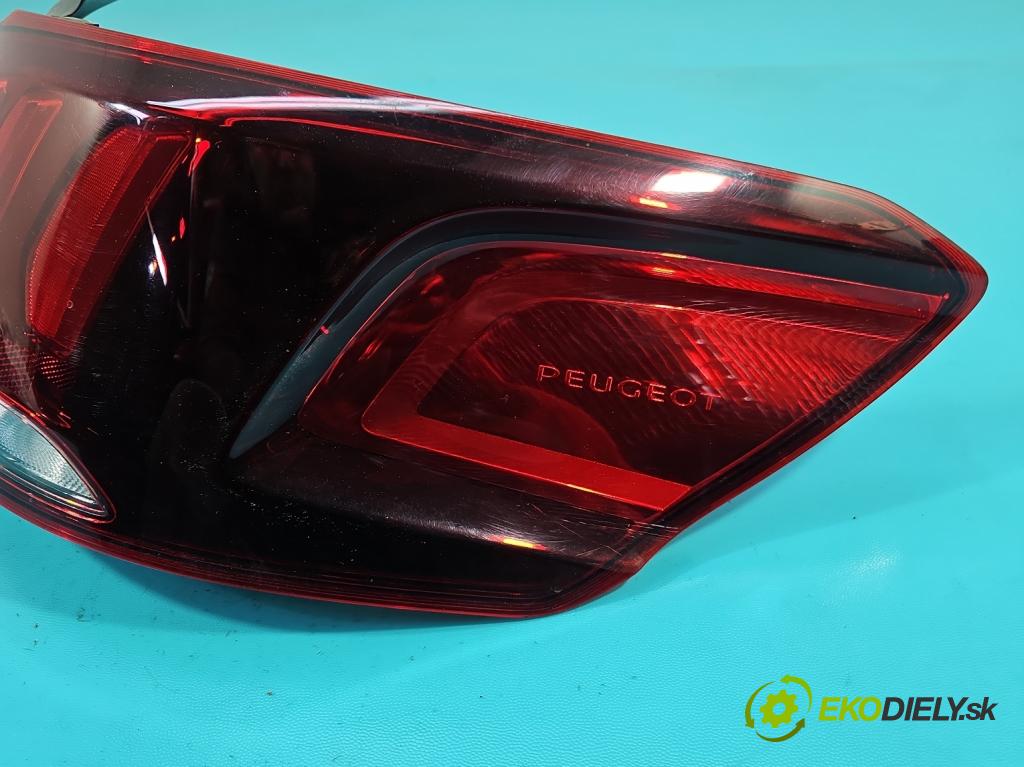 Peugeot 301 1.6 hdi 99 HP manual 73 kW 1560 cm3 4- svetlo / reflektor zadné pravé 9817299580 (Kľučka dverí ostatné)