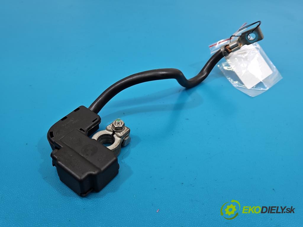 Bmw 3 E90 2005-2013 3.0d 231 HP automatic 170 kW 2993 cm3 5- kontakt mínus: 9134854