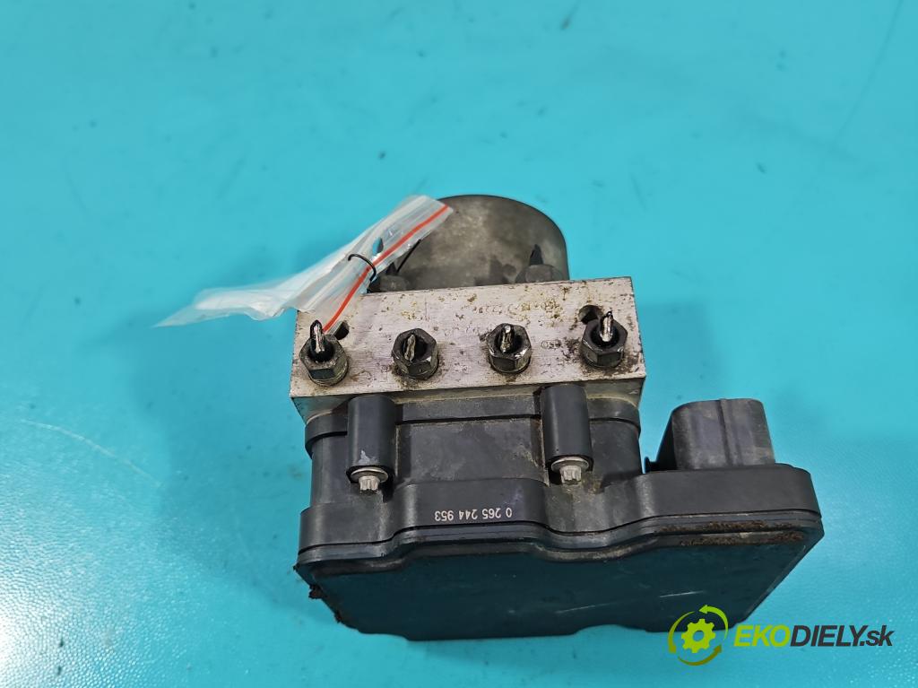 Toyota Auris II 2012-2018 1.6 16V 132  HP manual 97 kW 1598 cm3 5- čerpadlo abs 44540-02520 (Pumpa ABS)