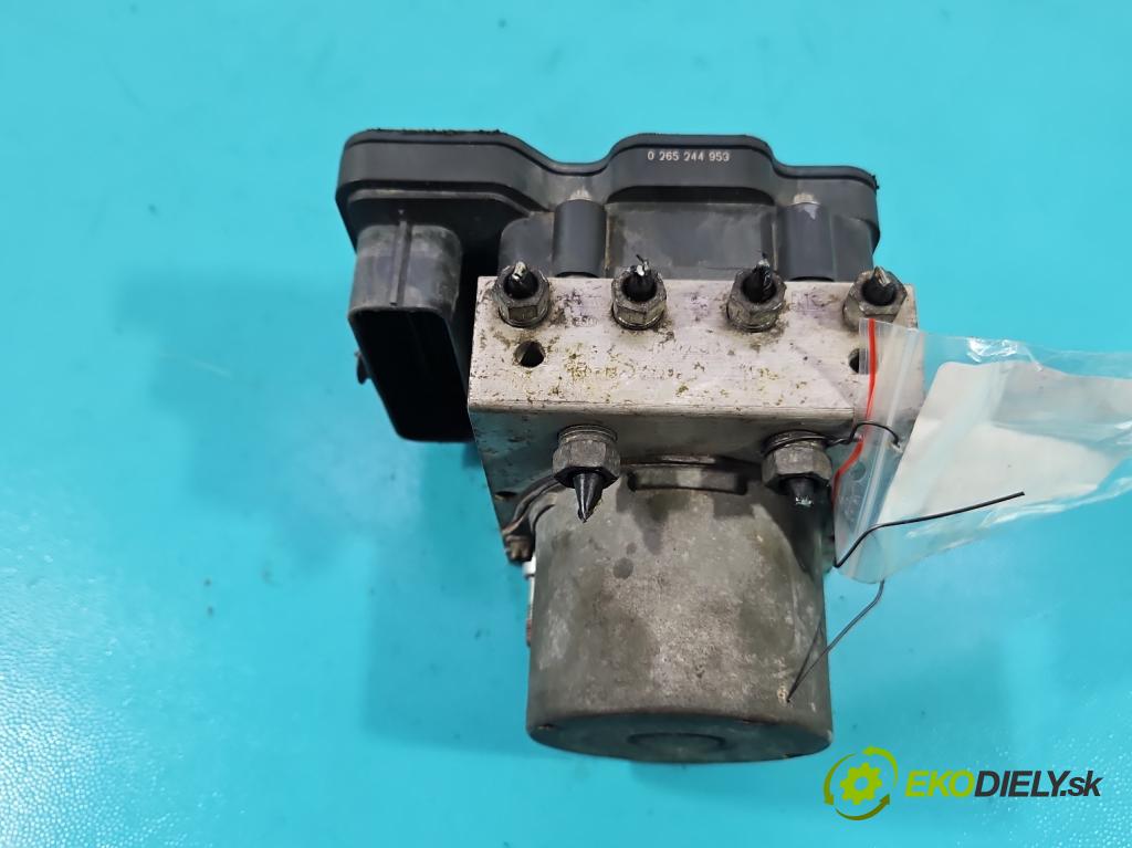 Toyota Auris II 2012-2018 1.6 16V 132  HP manual 97 kW 1598 cm3 5- čerpadlo abs 44540-02520 (Pumpa ABS)