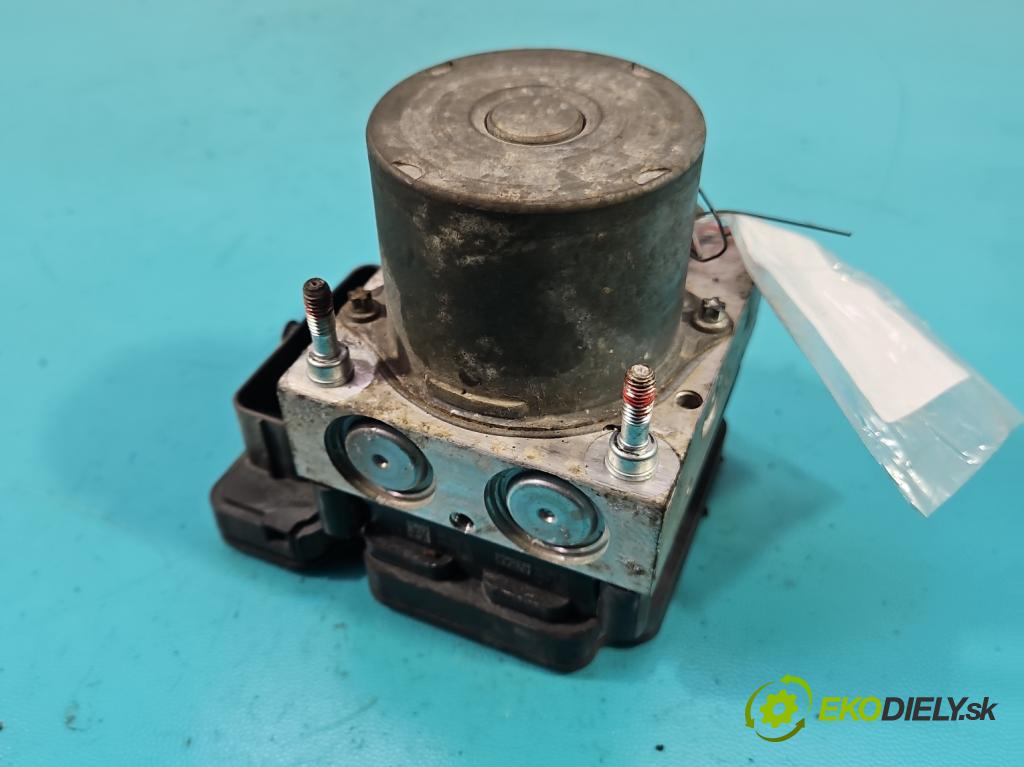 Toyota Auris II 2012-2018 1.6 16V 132  HP manual 97 kW 1598 cm3 5- čerpadlo abs 44540-02520 (Pumpa ABS)