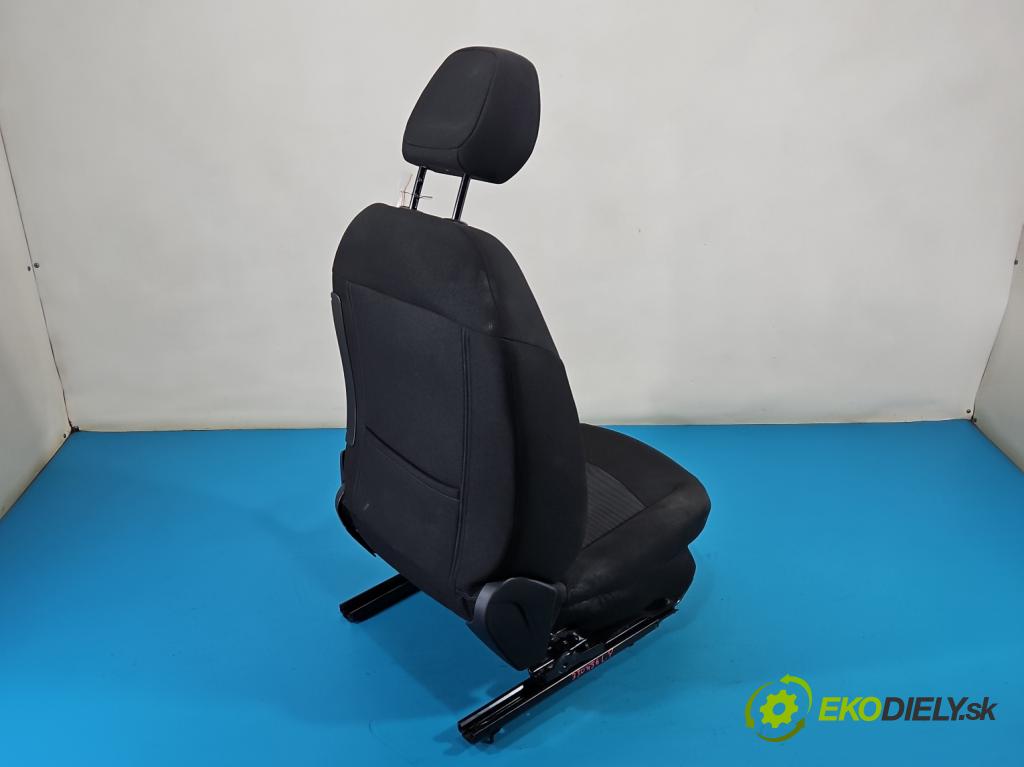 Peugeot 301 1.6 hdi 99 HP manual 73 kW 1560 cm3 4- Sedačka ľavý  (Sedadlo)