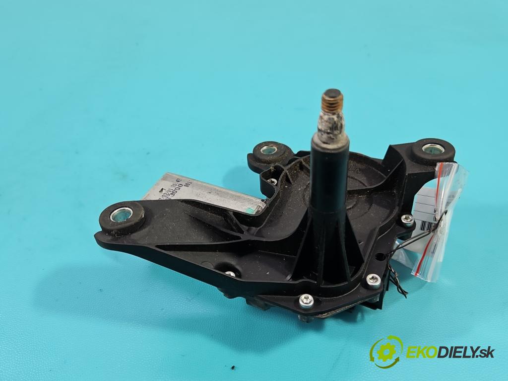 Opel Corsa C 2000-2006 1.0 12V 58 HP manual 43 kW 973 cm3 5- motor stieračov zadné 09132802