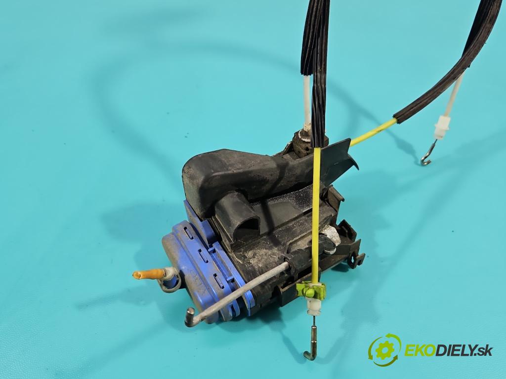 Audi A4 B5 1994-2001 1.9 tdi 110 HP manual 81 kW 1896 cm3 4- zámok zadné pravý 8D0839016A