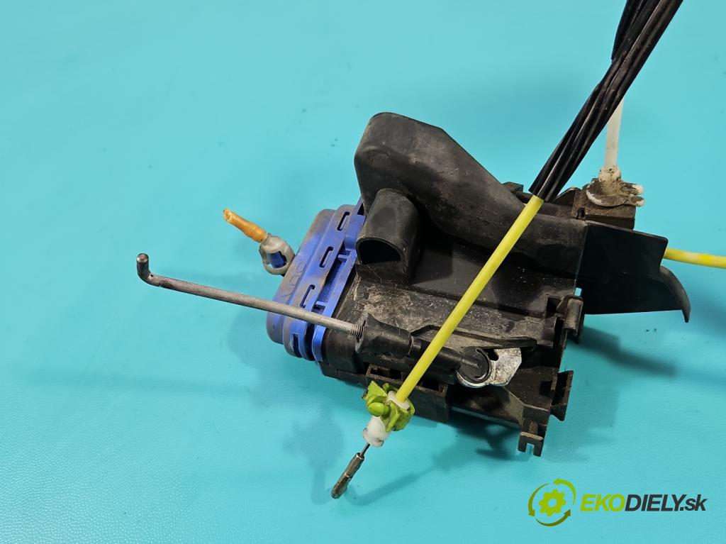 Audi A4 B5 1994-2001 1.9 tdi 110 HP manual 81 kW 1896 cm3 4- zámok zadné pravý 8D0839016A