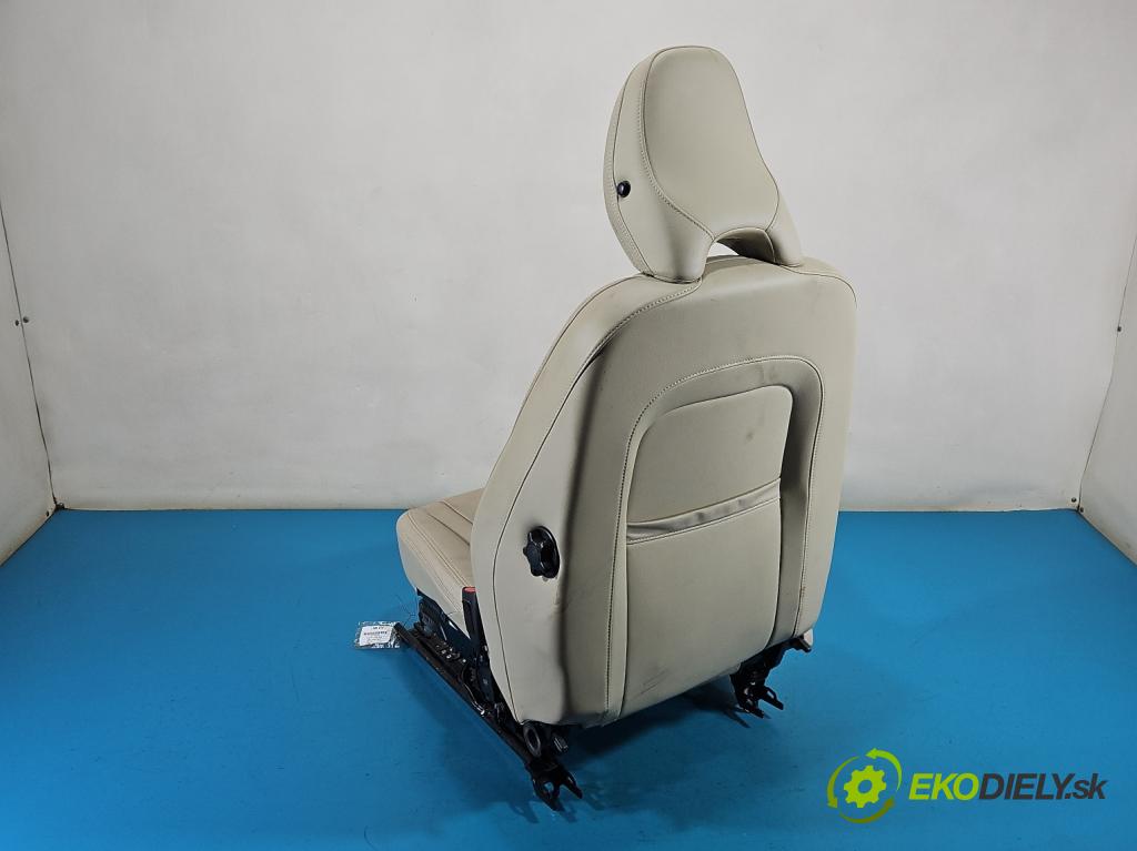 Volvo S60 II 2010-2018 2.5 T5 250 HP automatic 184 kW 2497 cm3 4- Sedačka pravý  (Sedadlo)