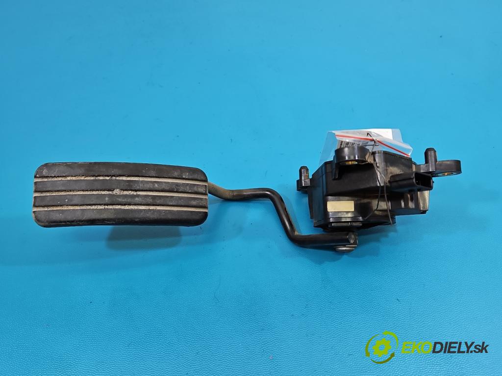 Renault Clio III 2005-2012 1.2 16V 75 hp manual 55 kW 1149 cm3 5- pedal plyn: potenciometr: 8200297335