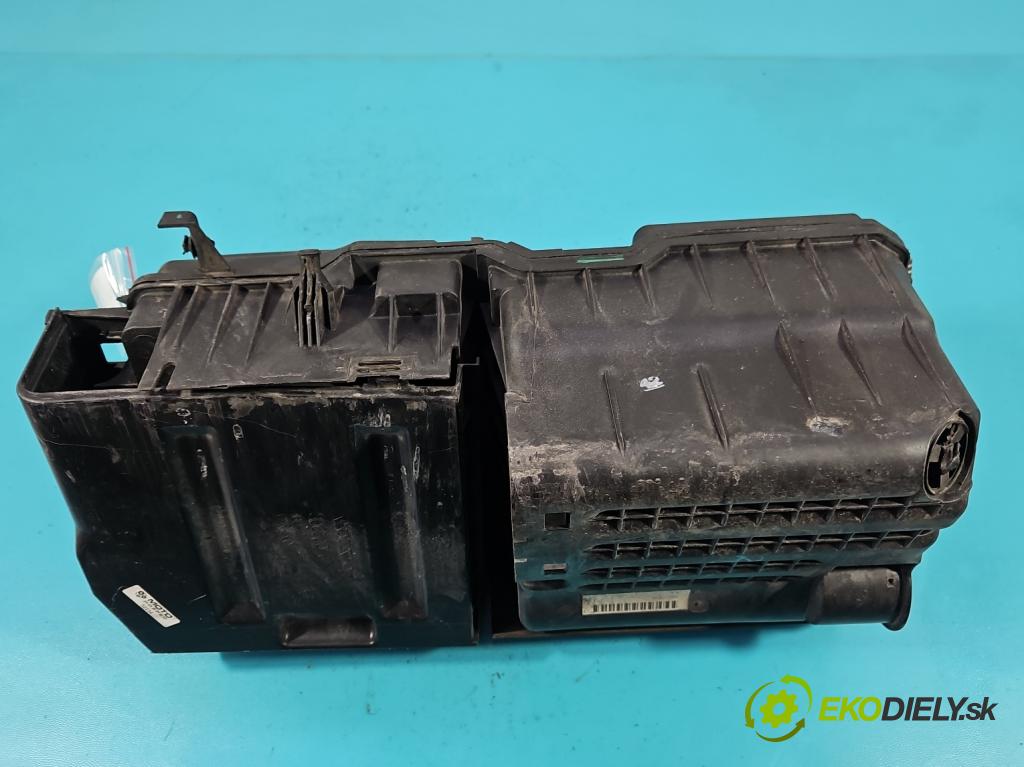 Volvo S60 II 2010-2018 2.5 T5 250 hp automatic 184 kW 2497 cm3 4- obal filtra vzduchu 30650076 (Kryt vzduchového filtru)