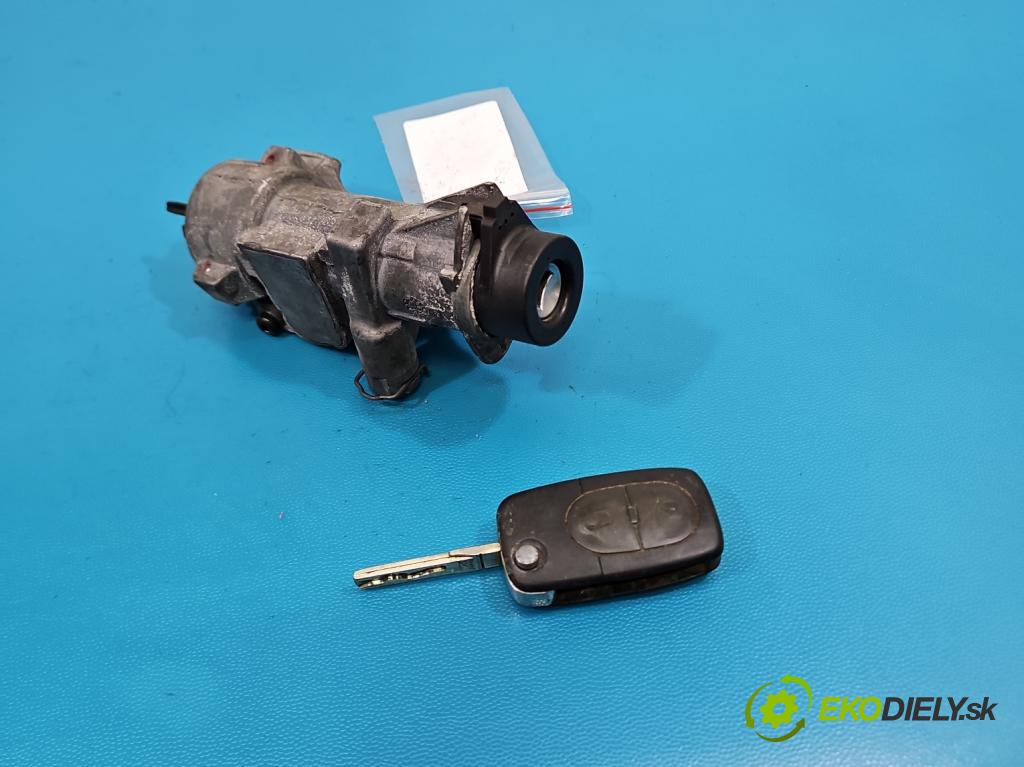 Audi A4 B5 1994-2001 1.9 tdi 110 HP manual 81 kW 1896 cm3 4- Spínačka 4B0905851B (Spínacia skrinka)