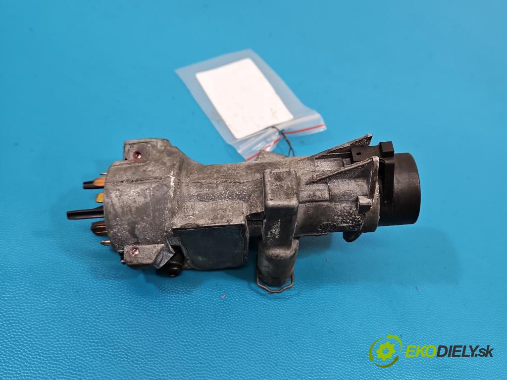 Audi A4 B5 1994-2001 1.9 tdi 110 HP manual 81 kW 1896 cm3 4- Spínačka 4B0905851B (Spínacia skrinka)