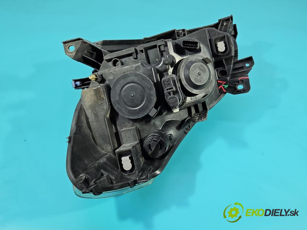 Renault Clio III 2005-2012 1.2 16V 75 hp manual 55 kW 1149 cm3 5- světlo pravý 7701061069 (Pravé přední světlo)