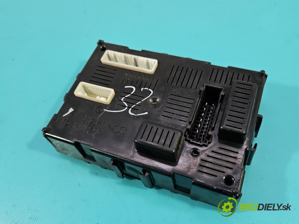 Renault Clio III 2005-2012 1.2 16V 75 HP manual 55 kW 1149 cm3 5- riadiaca jednotka ostatné 8200343732