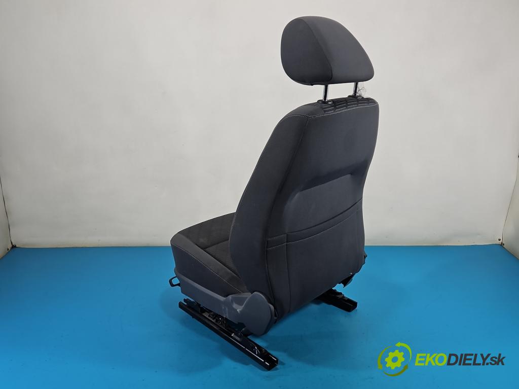 Vw Caddy III 2K 2003-2020 2.0 tdi 140 HP manual 103 kW 1968 cm3 5- Sedačka pravý  (Sedadlo)