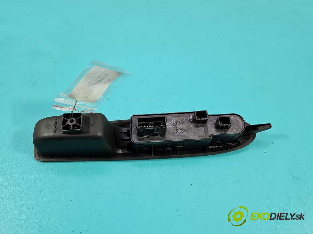 Citroen DS4 2011-2015 2.0 hdi 163 HP manual 120 kW 1997 cm3 5- prepínač okien spätných zrkadiel 96657053ZD