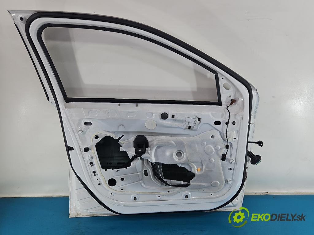 Peugeot 301 1.6 hdi 99 HP manual 73 kW 1560 cm3 4- dvere predné ľavé  (Kľučka dverí ostatné)