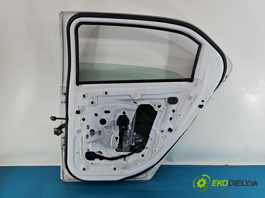 Peugeot 301 1.6 hdi 99 HP manual 73 kW 1560 cm3 4- dvere zadné pravé  (Kľučka dverí ostatné)